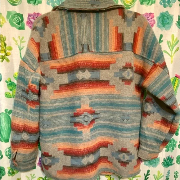 Sterling Kreek Soft Comfy Aztec/Western Style Wool Shacket Size Small NWT - Picture 2 of 8